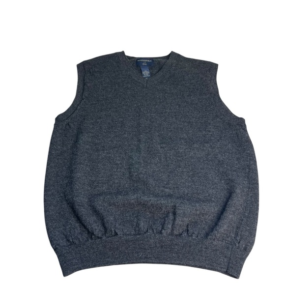Banana Republic Sweaters - Banana Republic Women’s Small 100% Merino Wool Charcoal Gray V-Neck Sweater Vest